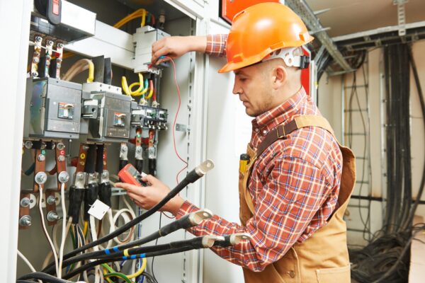 Why You Should Call An Emergency Electrician